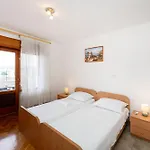 Spacious By The Sea In Srima, Vodice *