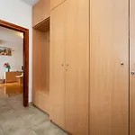 Daire Spacious By The Sea In Srima, Vodice