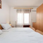 Spacious By The Sea In Srima, Vodice Daire Srima