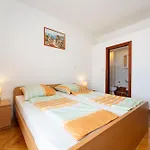 Spacious By The Sea In Srima, Vodice Daire *