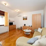 Spacious By The Sea In Srima, Vodice