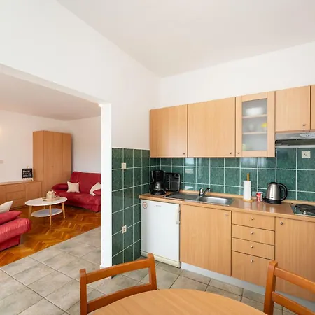 Spacious By The Sea In Srima, Vodice Apartmán *