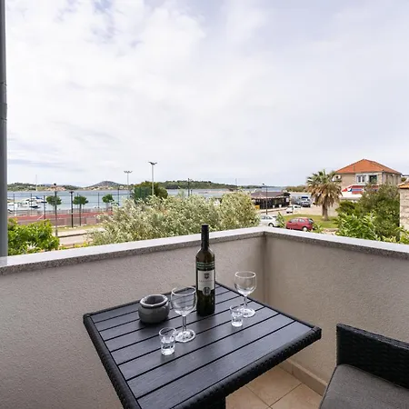 Spacious By The Sea In Srima, Vodice *