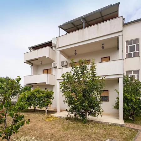 Spacious By The Sea In Srima, Vodice Srima