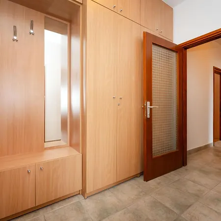 Spacious By The Sea In Srima, Vodice *