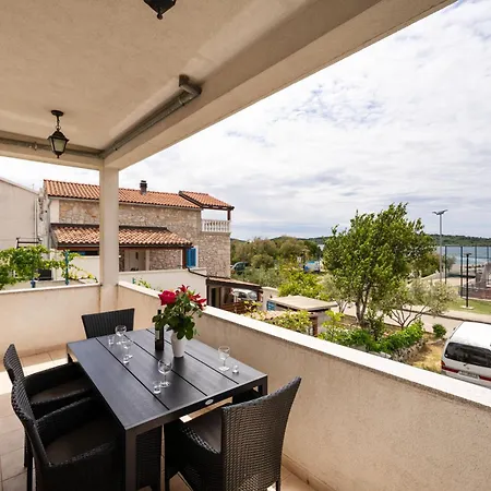 Spacious By The Sea In Srima, Vodice *