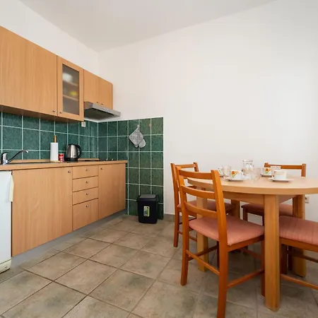 Spacious By The Sea In Srima, Vodice *