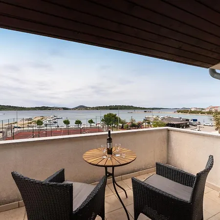Spacious By The Sea In Srima, Vodice Apartmán Srima