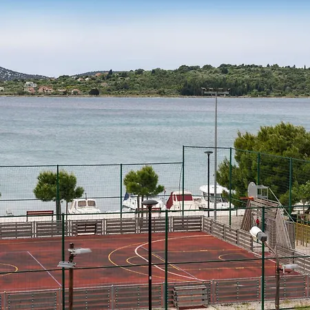 Spacious By The Sea In Srima, Vodice Apartmán *