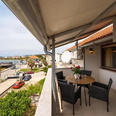 Spacious By The Sea In Srima, Vodice *