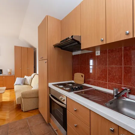 Spacious By The Sea In Srima, Vodice *