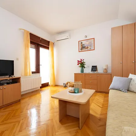 Spacious By The Sea In Srima, Vodice Apartmán *