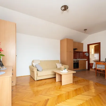 Spacious By The Sea In Srima, Vodice