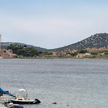 Appartement Spacious By The Sea In Srima, Vodice Srima