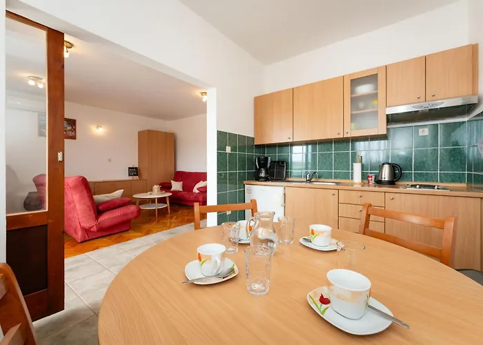 Appartement Spacious By The Sea In Srima, Vodice Srima