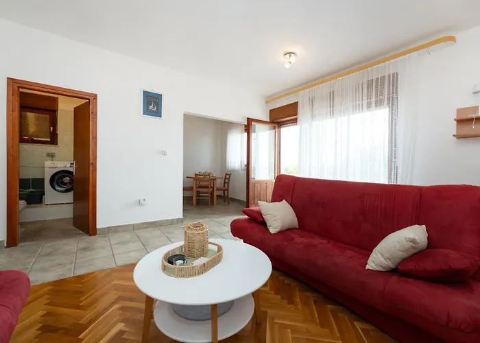 Spacious By The Sea In Srima, Vodice