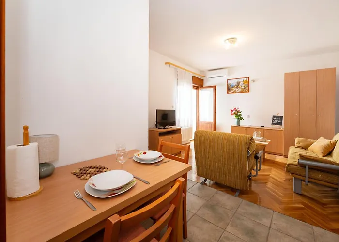 Spacious By The Sea In Srima, Vodice Appartement