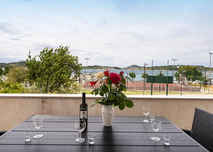 Spacious By The Sea In Srima, Vodice Apartamento Srima