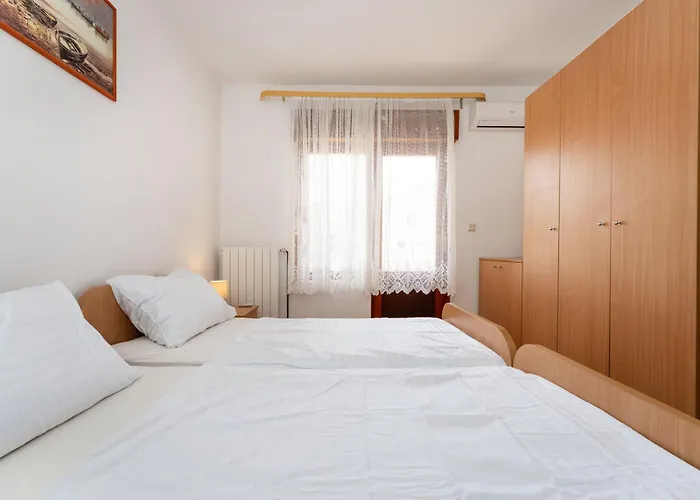 Spacious By The Sea In Srima, Vodice Apartamento Srima