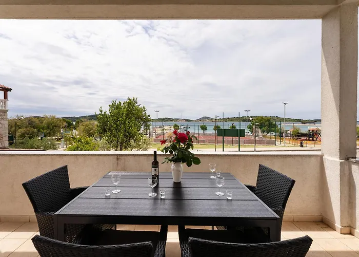 Spacious By The Sea In Srima, Vodice Appartement Srima