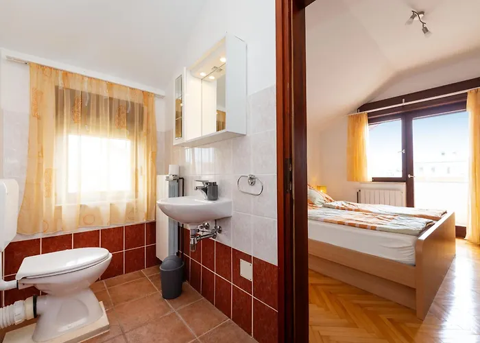 Spacious By The Sea In Srima, Vodice Appartement