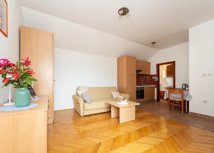 Spacious By The Sea In Srima, Vodice