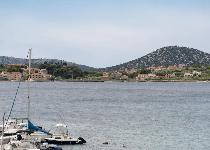 Appartement Spacious By The Sea In Srima, Vodice Srima