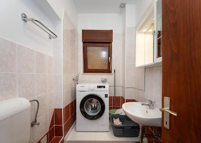 Spacious By The Sea In Srima, Vodice Apartamento Srima